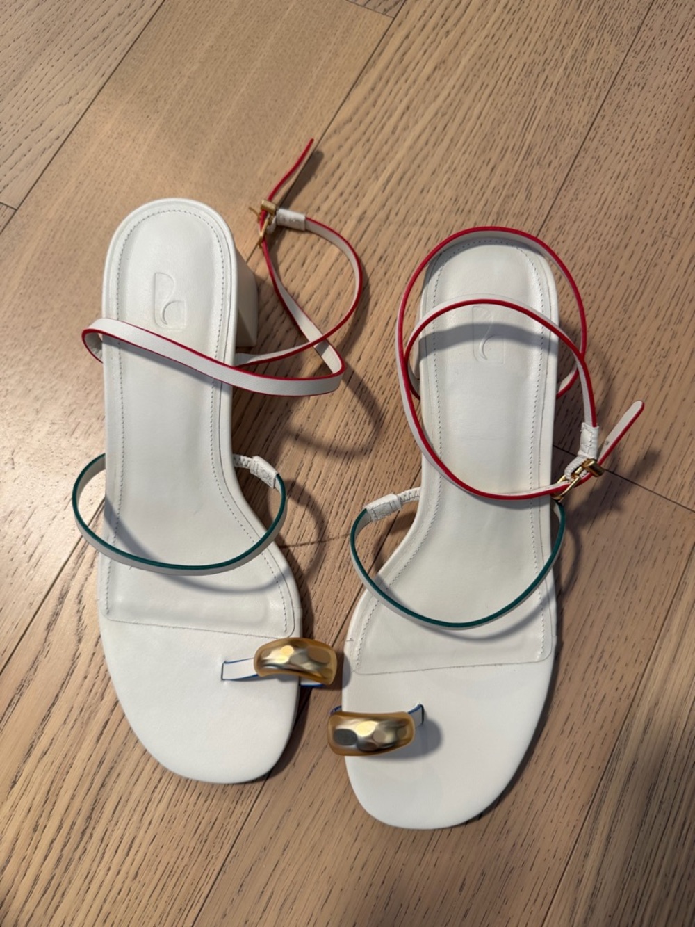 Larroude || Biarritz Block Heel Sandals in Ivory Leather Gold Toe - Picture 3 of 4